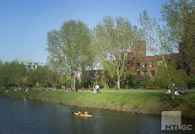 Kayak in the middle of Lachine canal