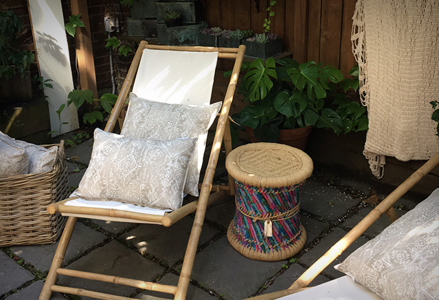chaise extérieur avec tabouret