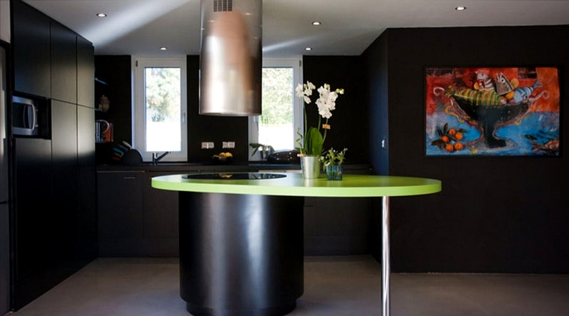 cuisine design noir couleur vive