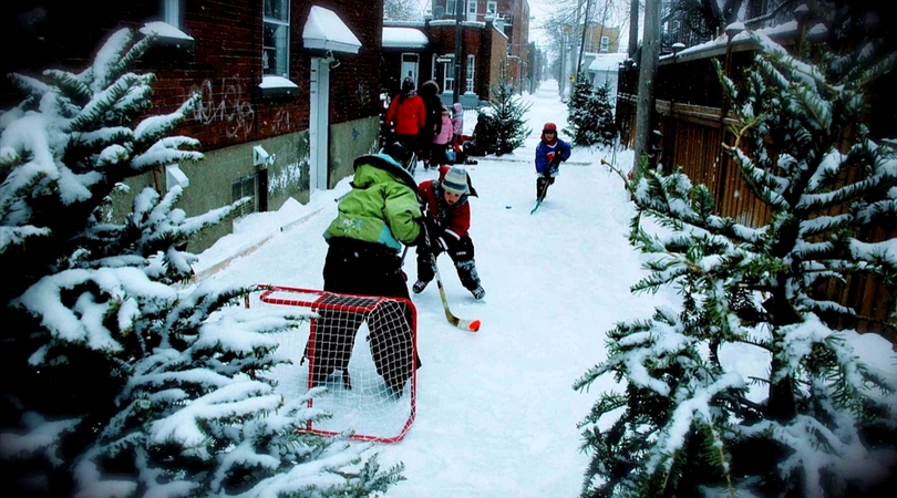 enfants hockey ruelle hiver