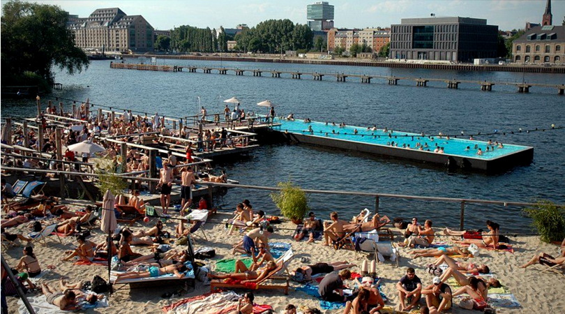 berlin Badeschiff