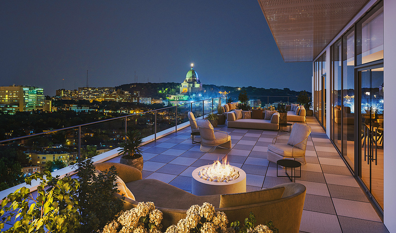 terrasse avec vue sur l'oratoire Saint-Joseph de Westbury