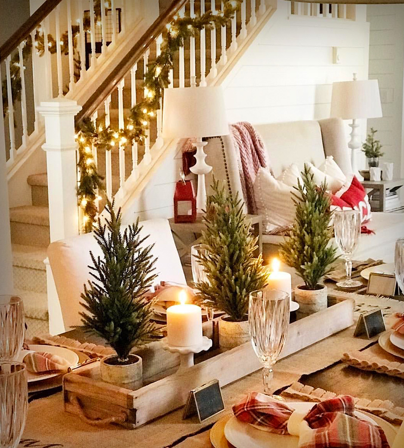 Table à manger comme décoration du temps des fêtes