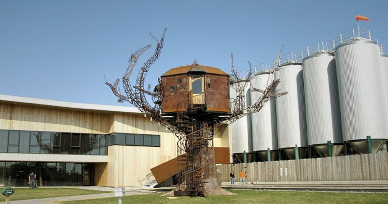 The most incredible Tree houses in the world