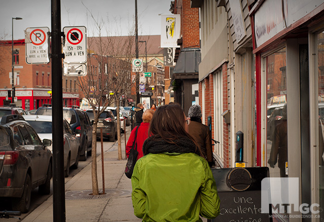 marcher sur la rue ontario