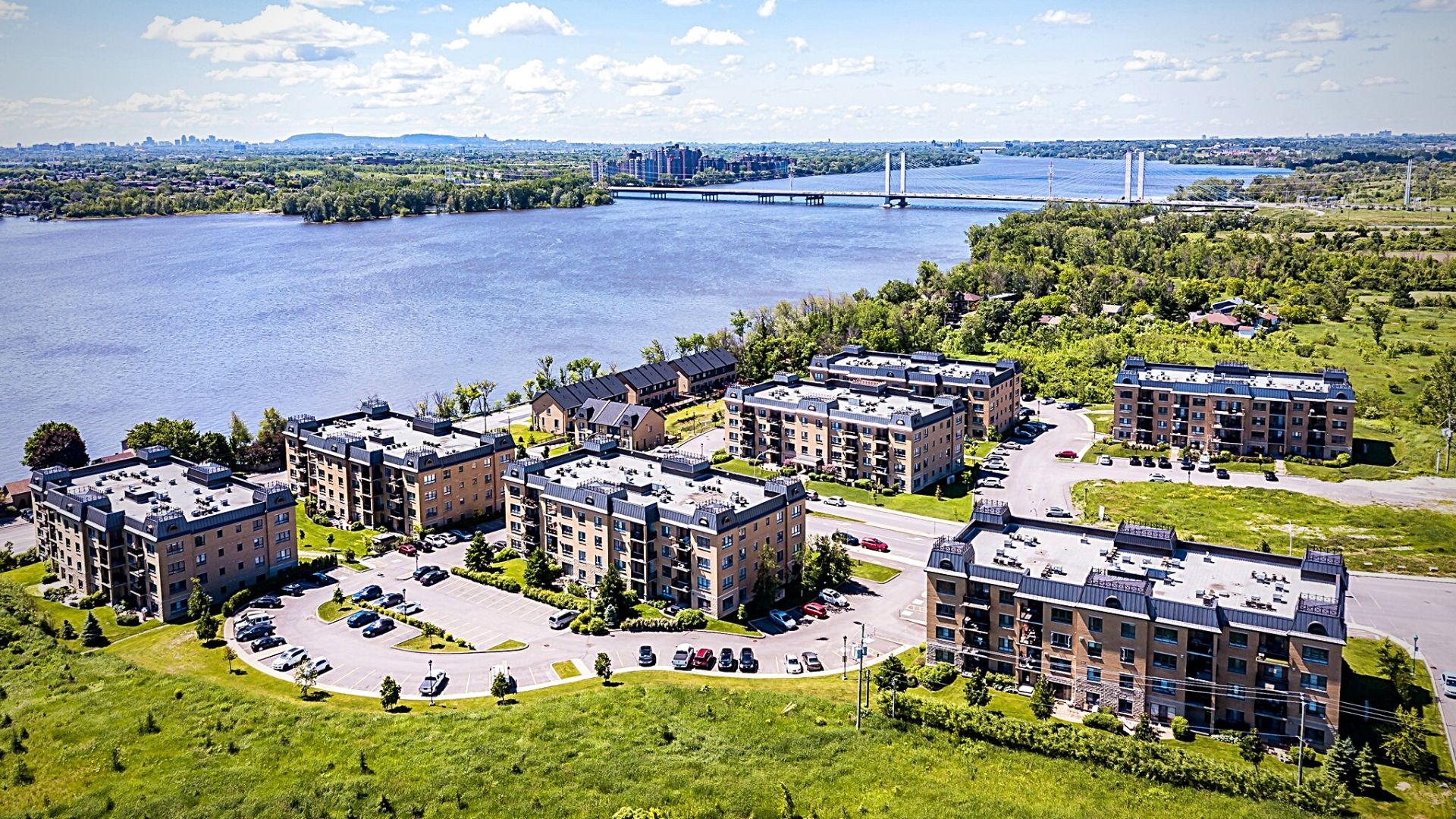 Val-des-Ruisseaux – Votre havre de paix à 5 minutes de Montréal