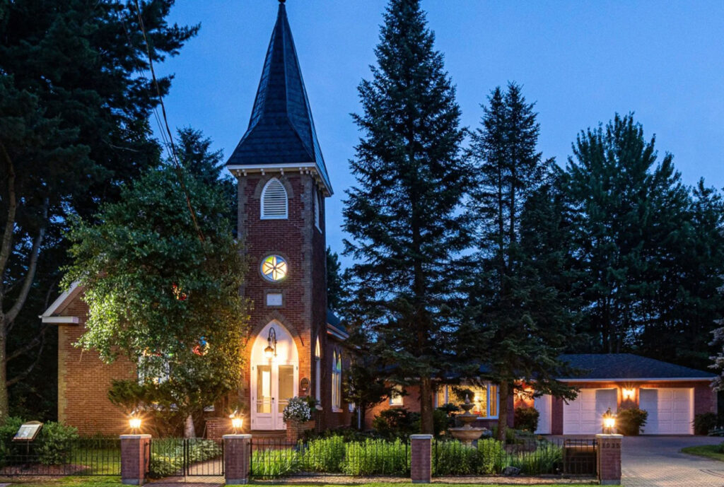 Église moderne à Bromont