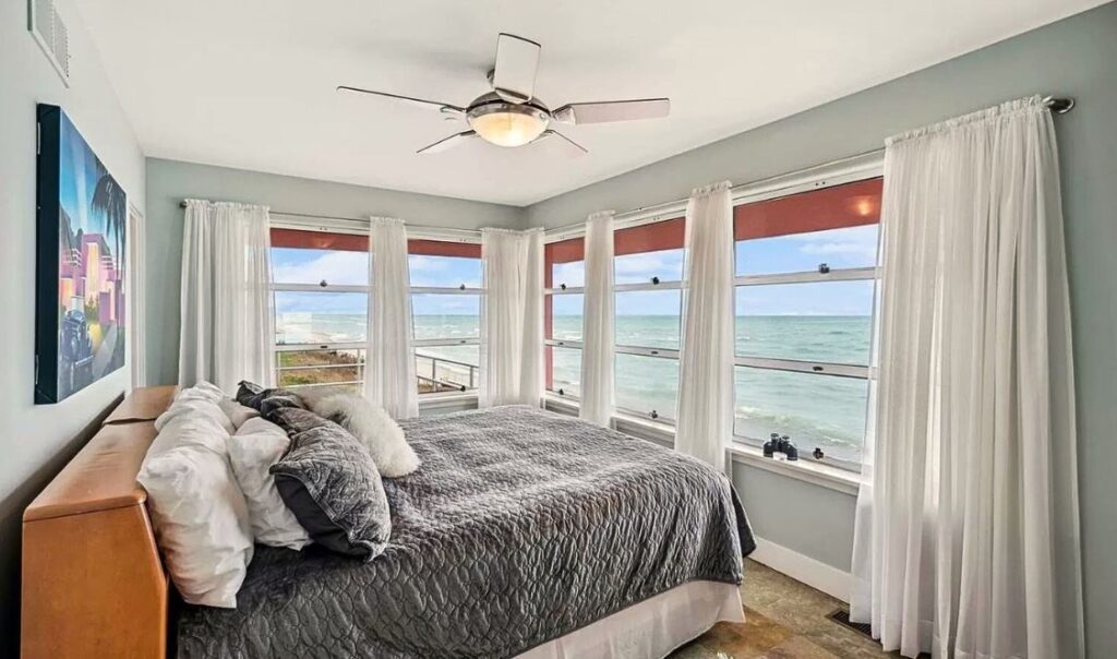 chambre avec vue sur la mer